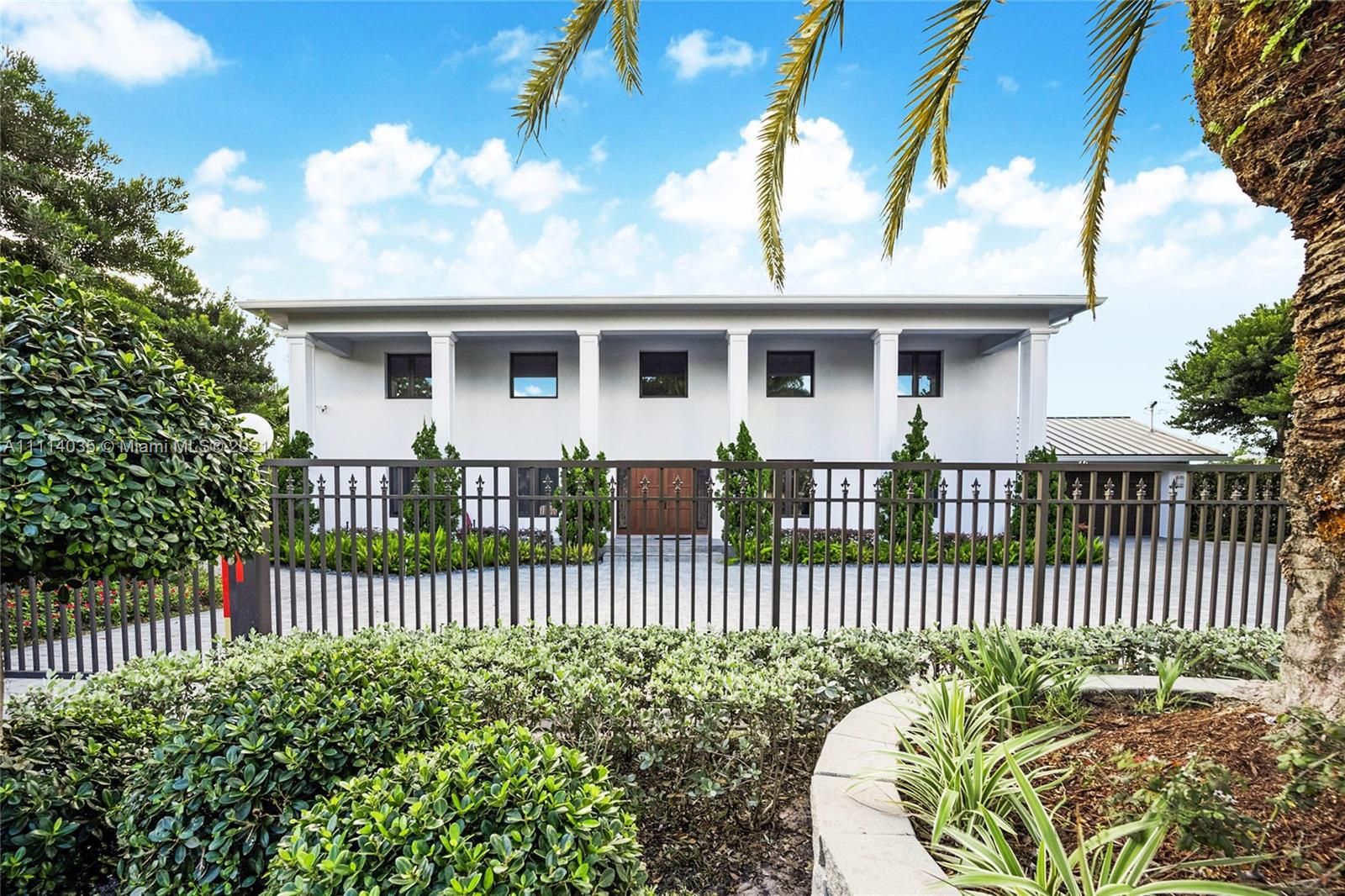 HARBOR BEACH - Residential