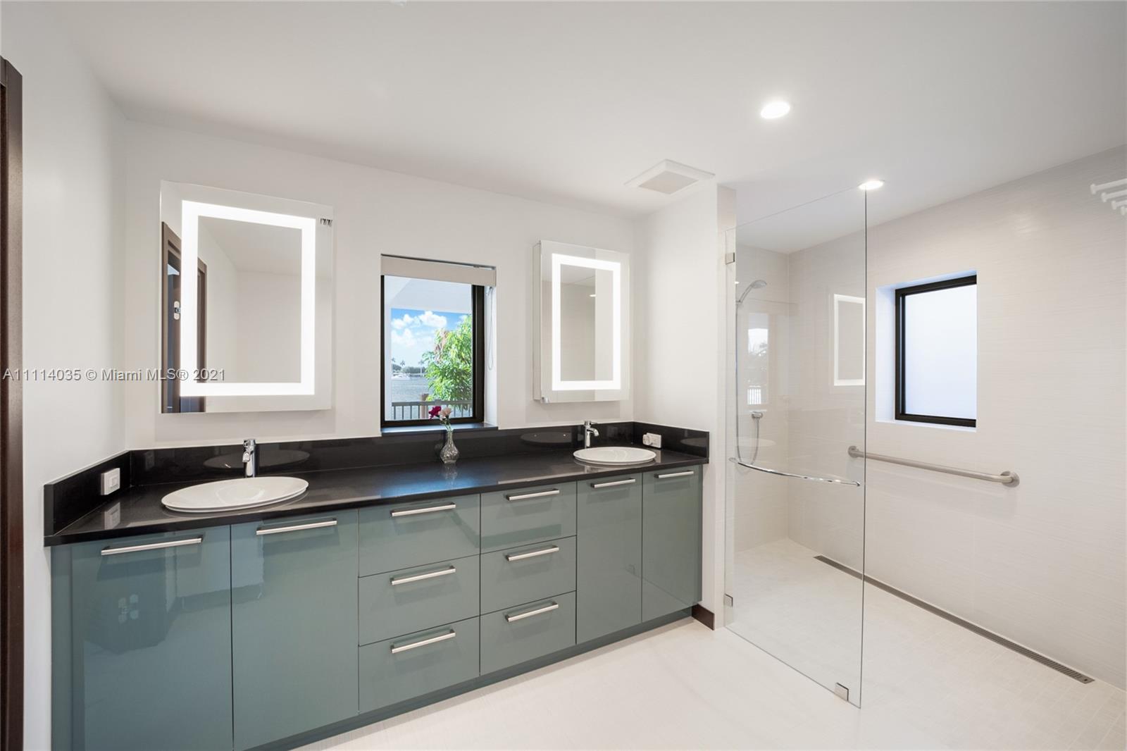 HARBOR BEACH - Residential