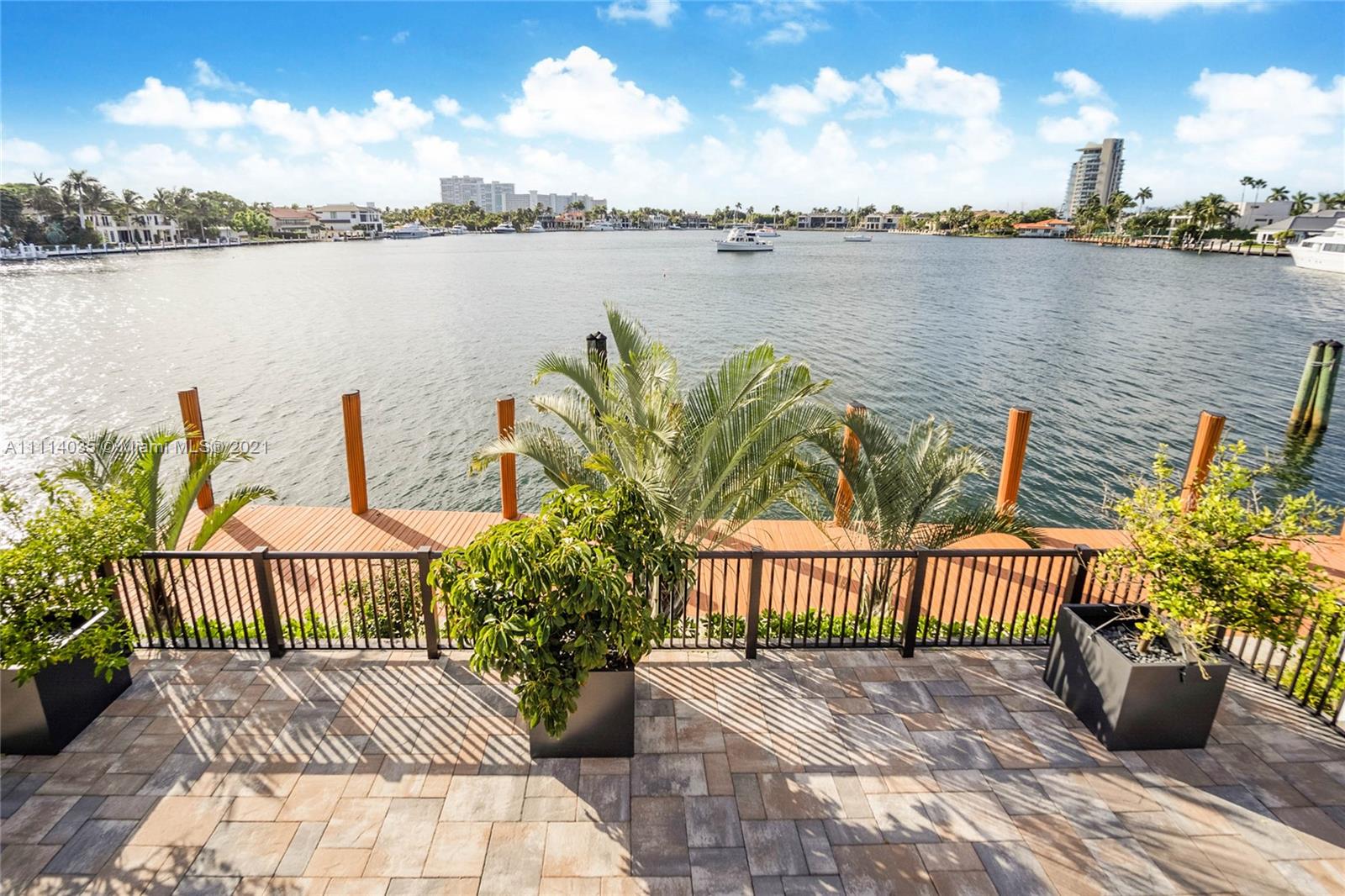 HARBOR BEACH - Residential