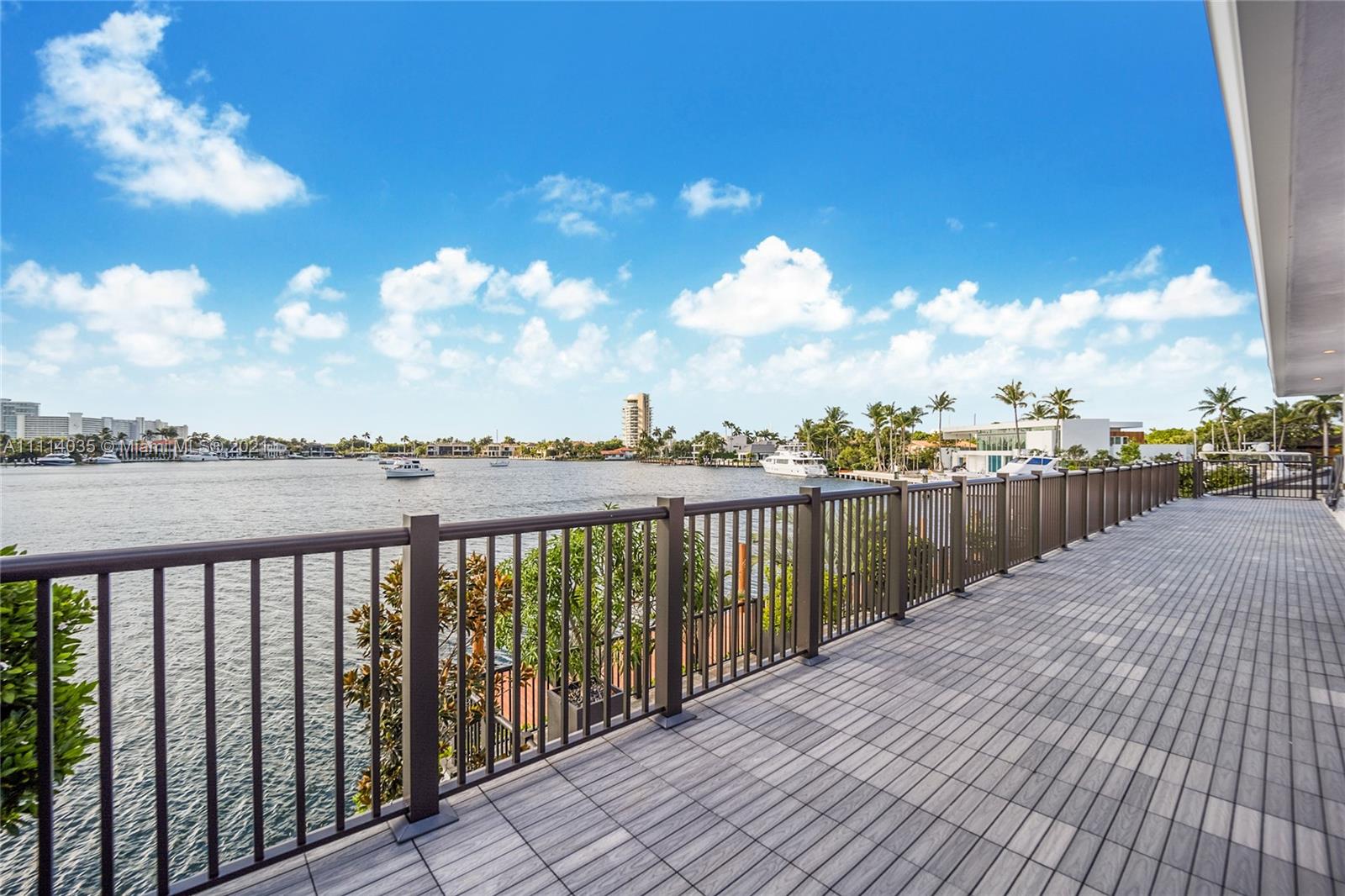 HARBOR BEACH - Residential