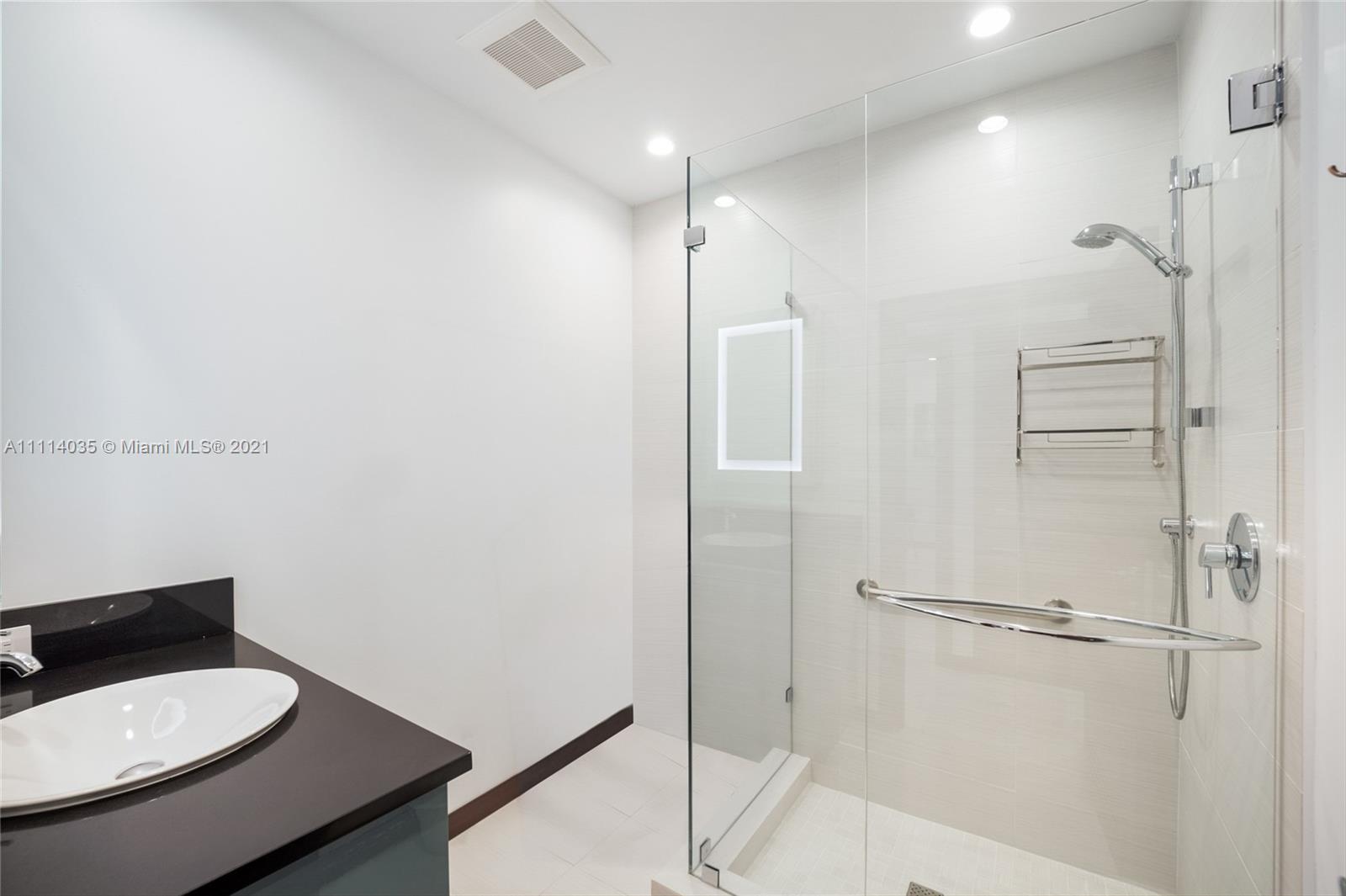 HARBOR BEACH - Residential