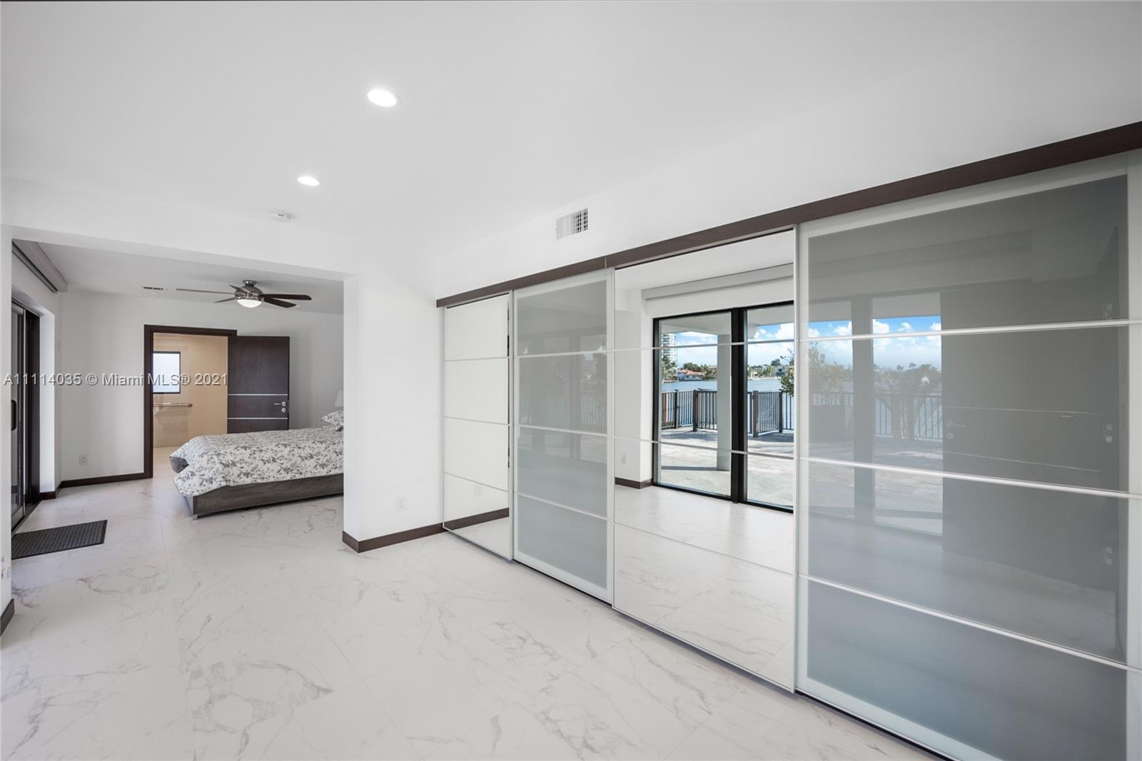 HARBOR BEACH - Residential