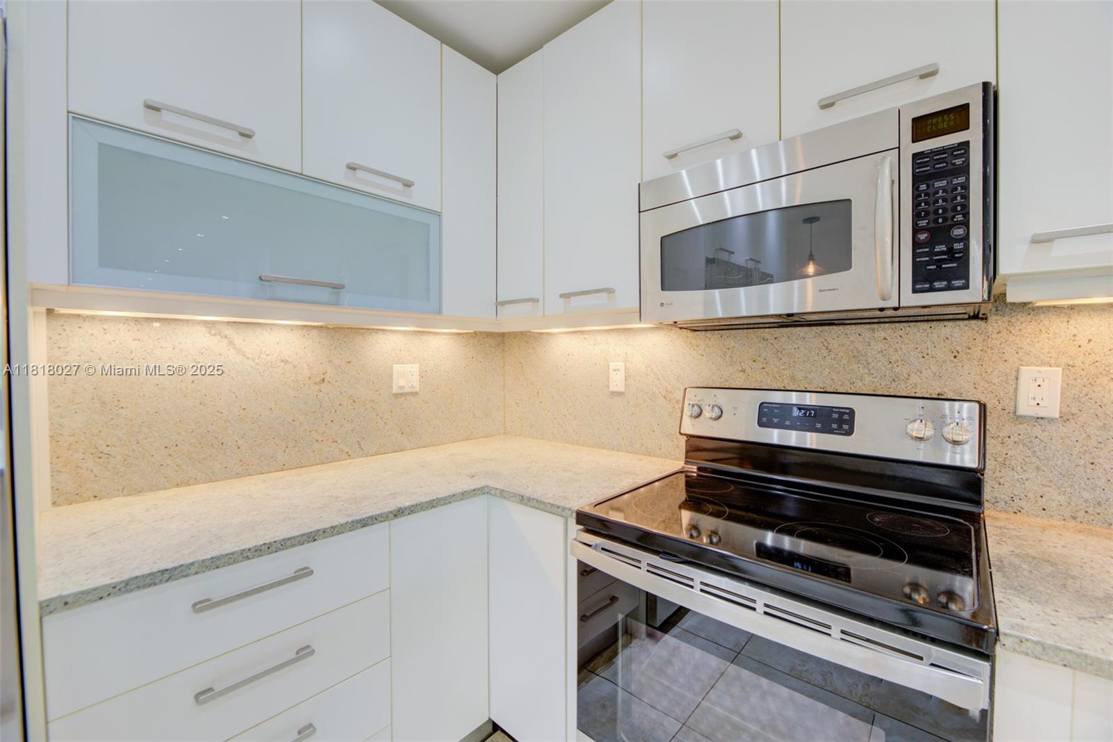 THE EMERALDBAY @ KEY COLO - Residential Lease