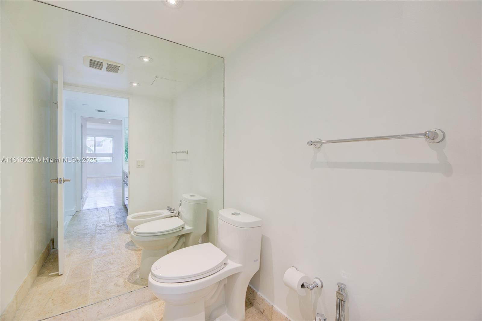 THE EMERALDBAY @ KEY COLO - Residential Lease