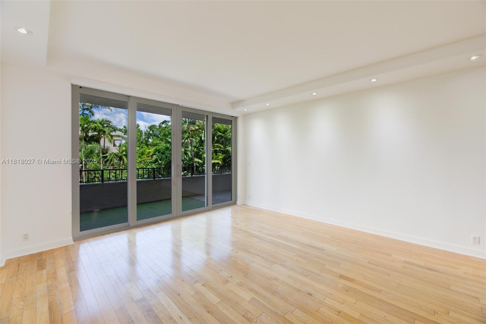 THE EMERALDBAY @ KEY COLO - Residential Lease