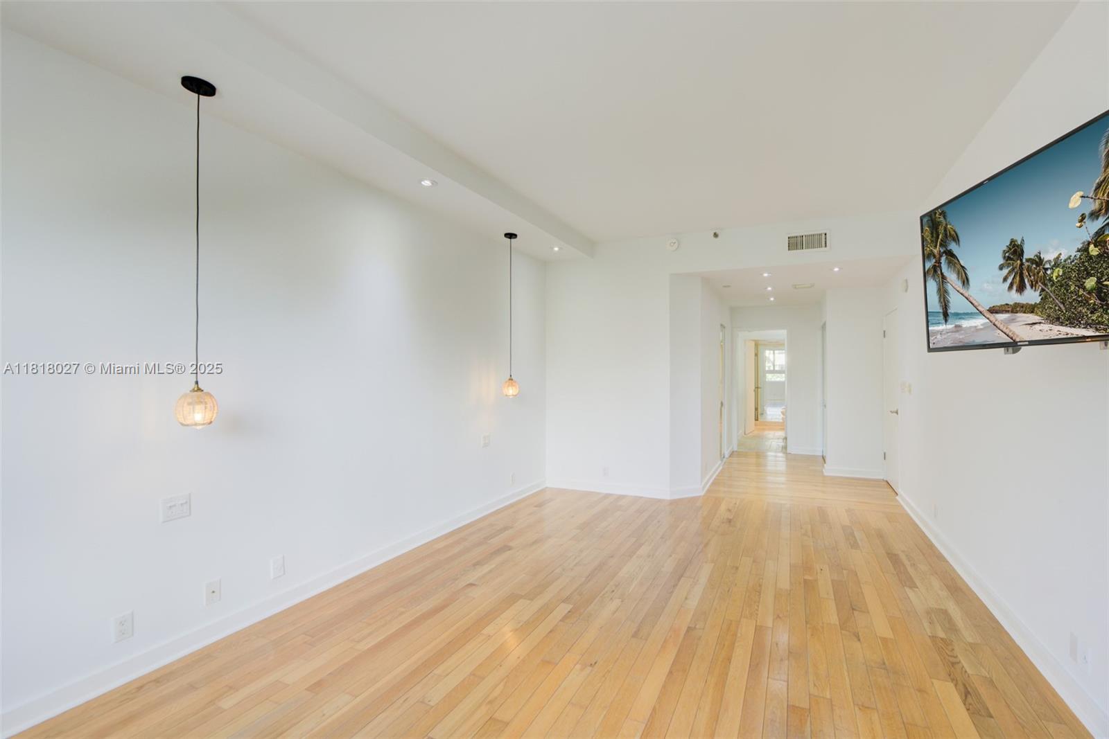 THE EMERALDBAY @ KEY COLO - Residential Lease