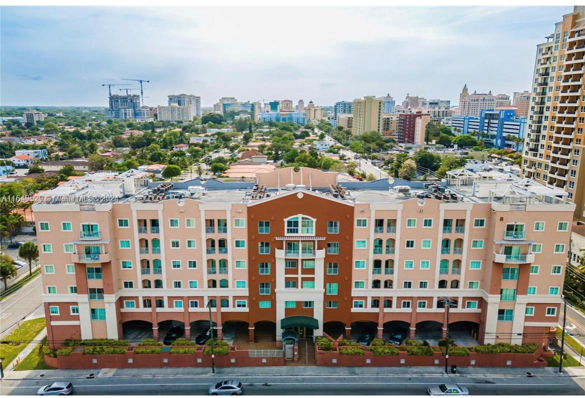 SHAMROCK BY THE GABLES CO - Residential Lease
