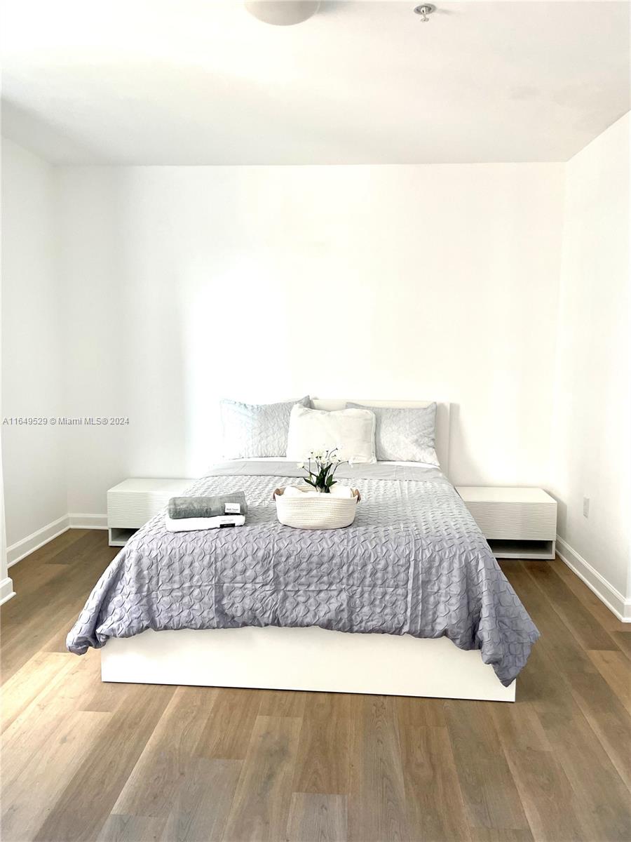 SHAMROCK BY THE GABLES CO - Residential Lease