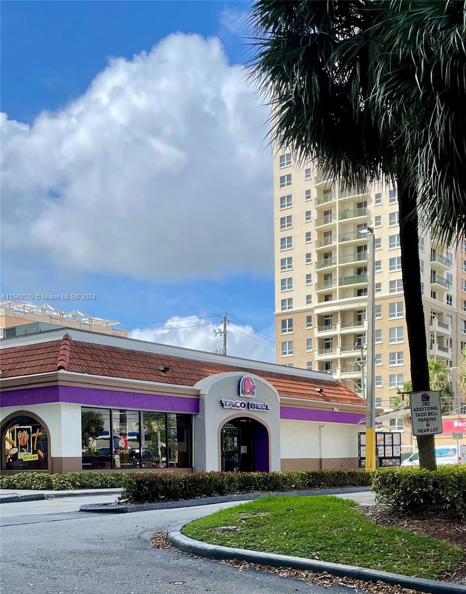 SHAMROCK BY THE GABLES CO - Residential Lease