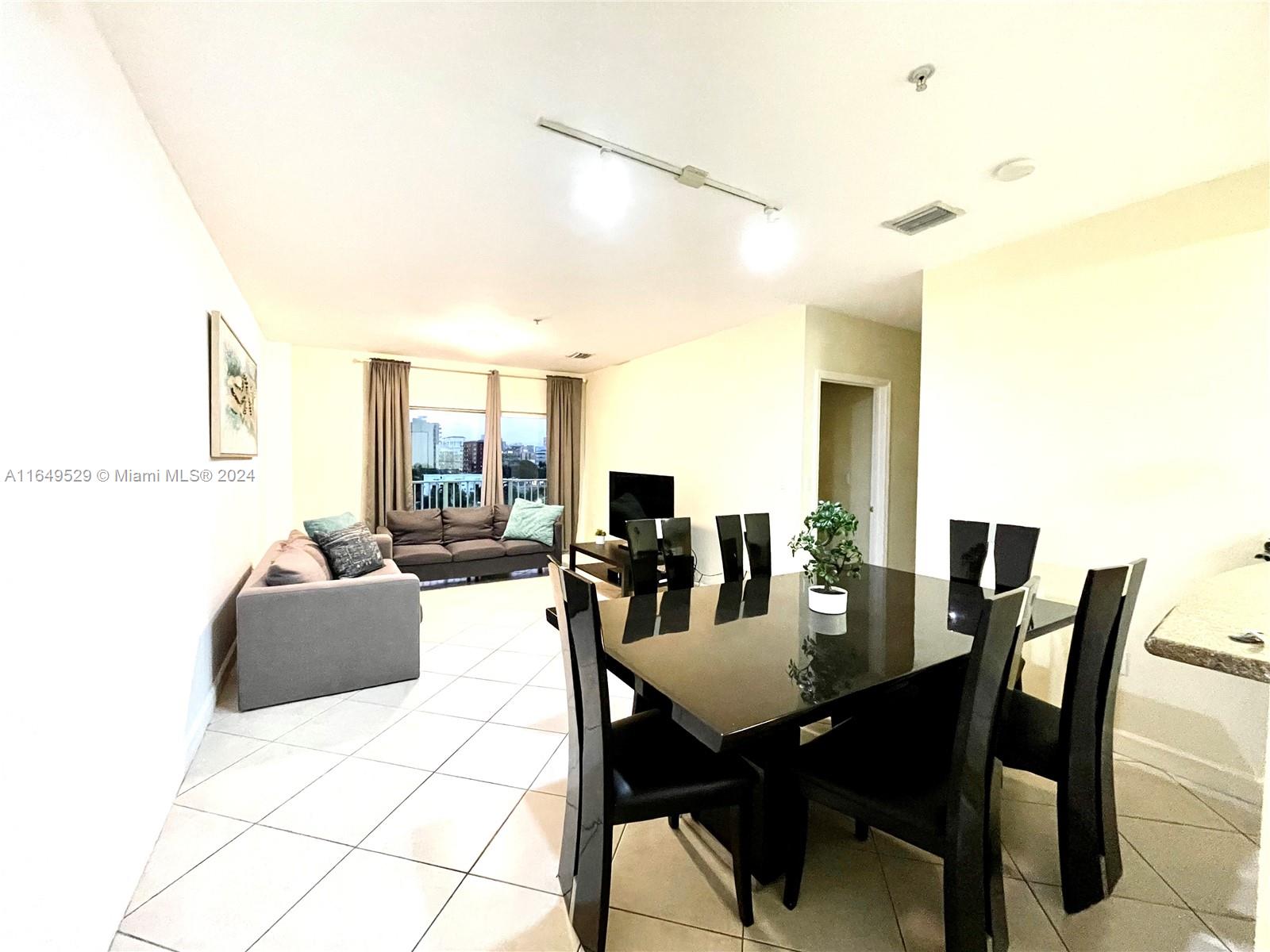 SHAMROCK BY THE GABLES CO - Residential Lease