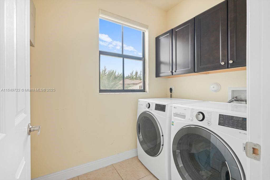 ISLES AT GRAND BAY - Residential Lease