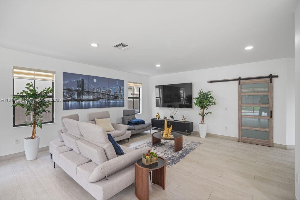 ISLES AT GRAND BAY - Residential Lease