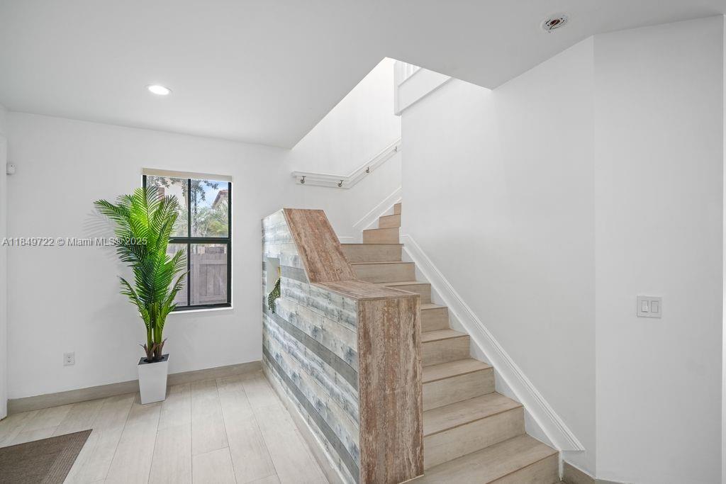 ISLES AT GRAND BAY - Residential Lease