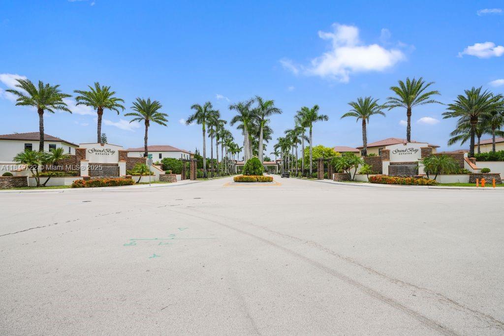 ISLES AT GRAND BAY - Residential Lease