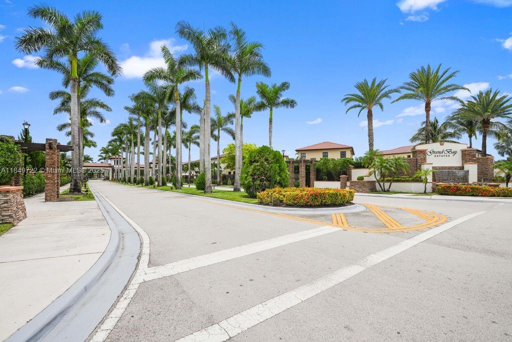 ISLES AT GRAND BAY - Residential Lease