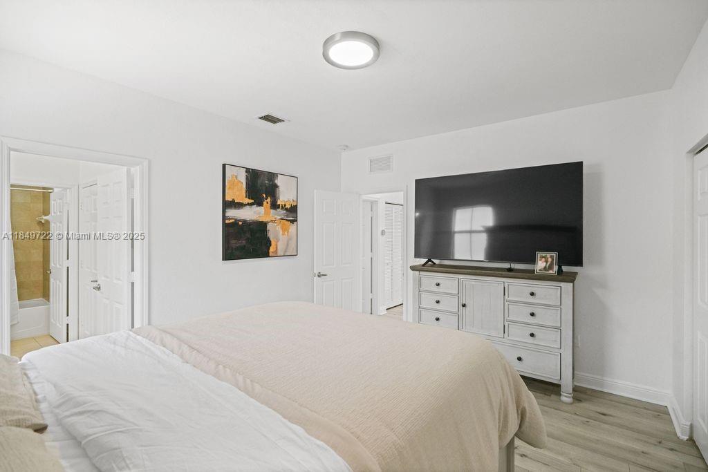 ISLES AT GRAND BAY - Residential Lease