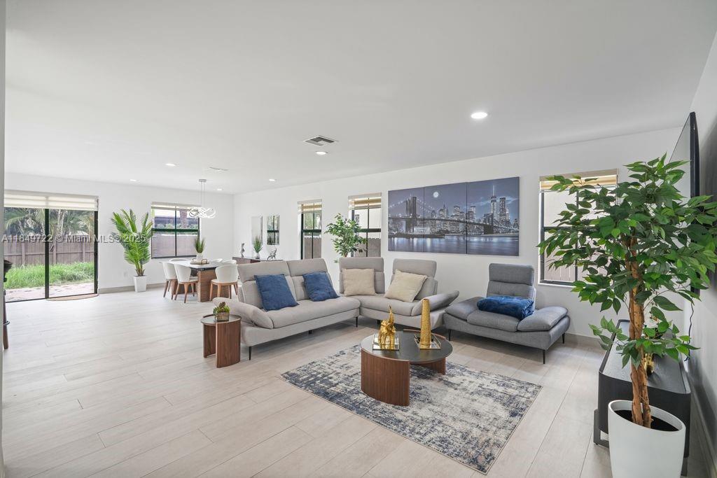 ISLES AT GRAND BAY - Residential Lease