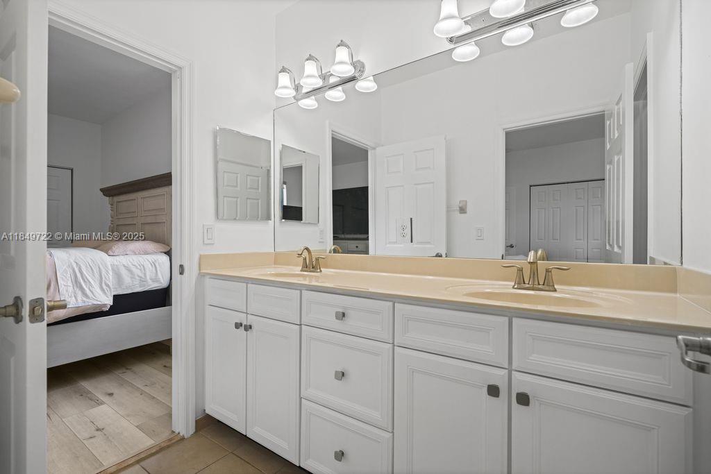 ISLES AT GRAND BAY - Residential Lease