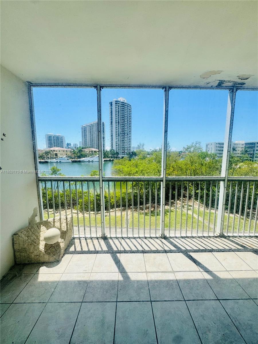 55+ community features a spacious one-bedroom move-in ready unit with a beautiful canal water view from a
screened balcony. The community features many amenities: five pools, a clubhouse, a fitness center, a game room,
bowling, a sauna, a running path, free bus service, and much more. Centrally located near the Aventura Mall,
beaches, shopping centers, restaurants, casinos, houses of worship, banking, and more.