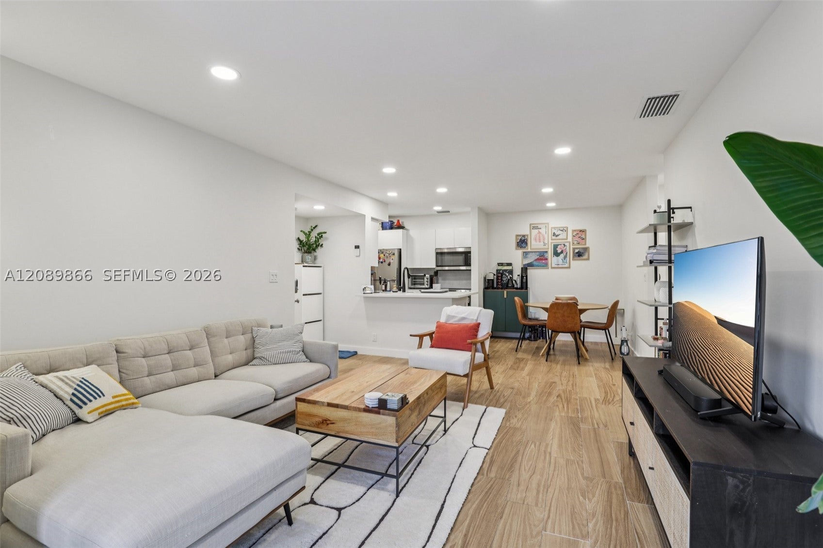 2926 S University Dr 6204