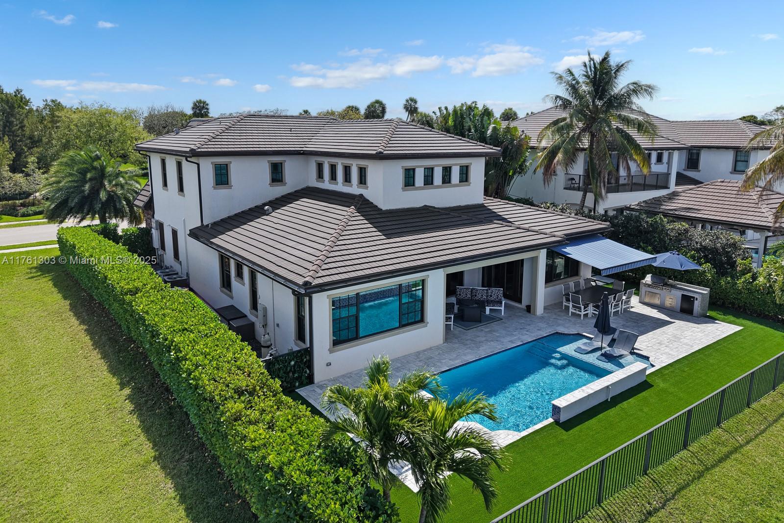 11001 W Watercrest Cir W