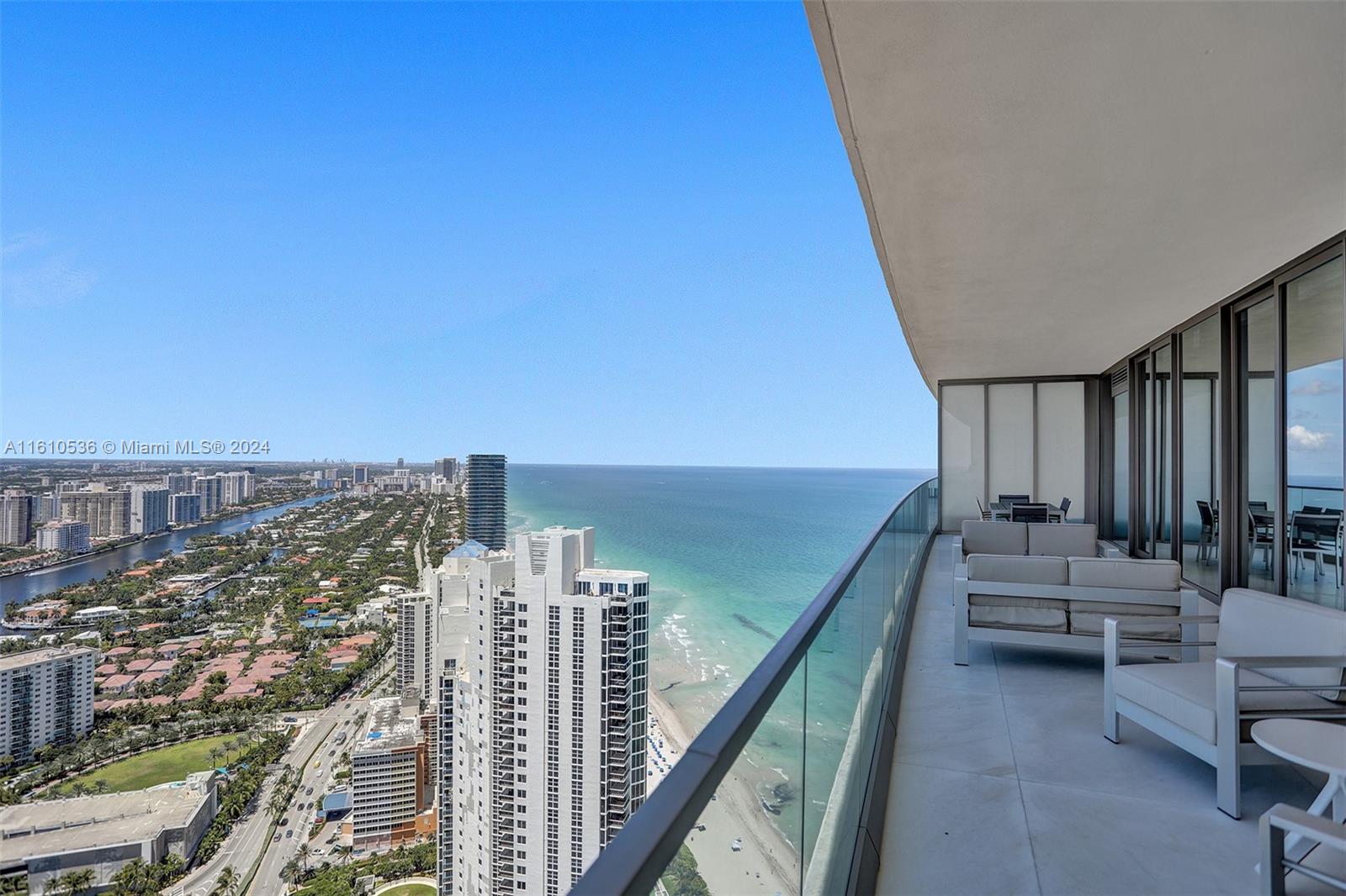 Sunny Isles Beach, Florida 33160, United States, 4 Bedrooms Bedrooms, ,6 BathroomsBathrooms,Residential,Active,54514