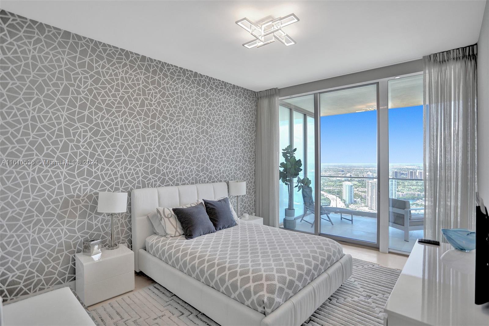 Sunny Isles Beach, Florida 33160, United States, 4 Bedrooms Bedrooms, ,6 BathroomsBathrooms,Residential,Active,54514