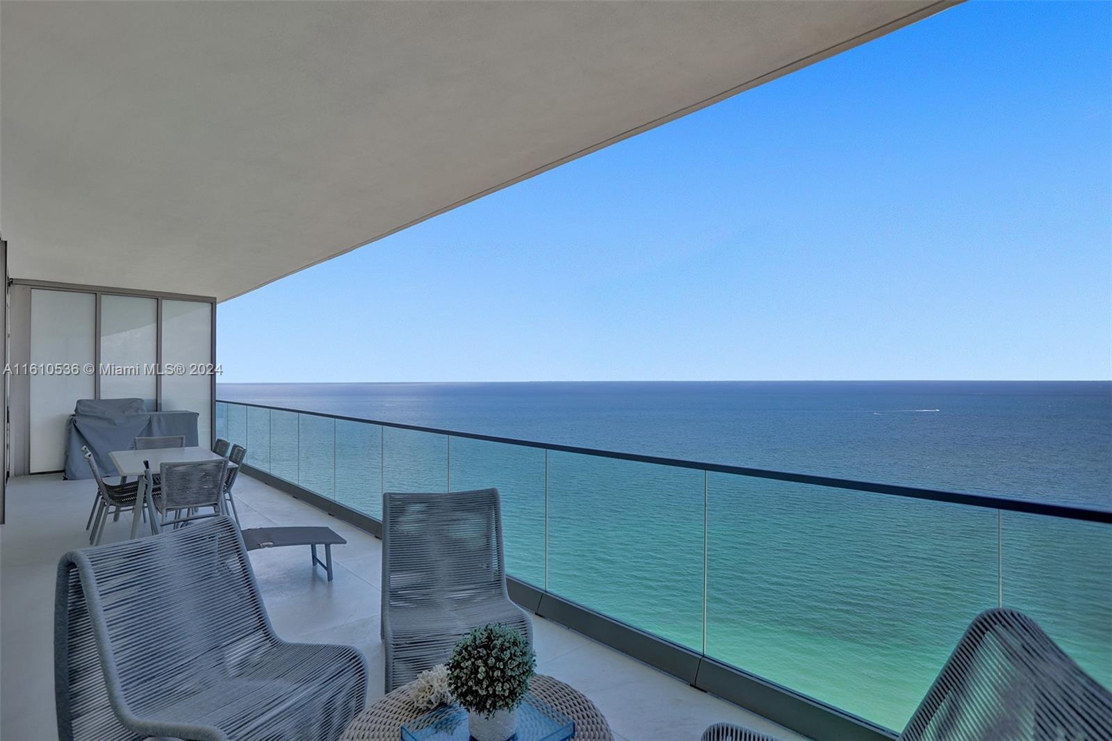 18975 Collins Ave 4302, Sunny Isles Beach, Miami-Dade County, Florida - 4 Bedrooms  
6 Bathrooms - 