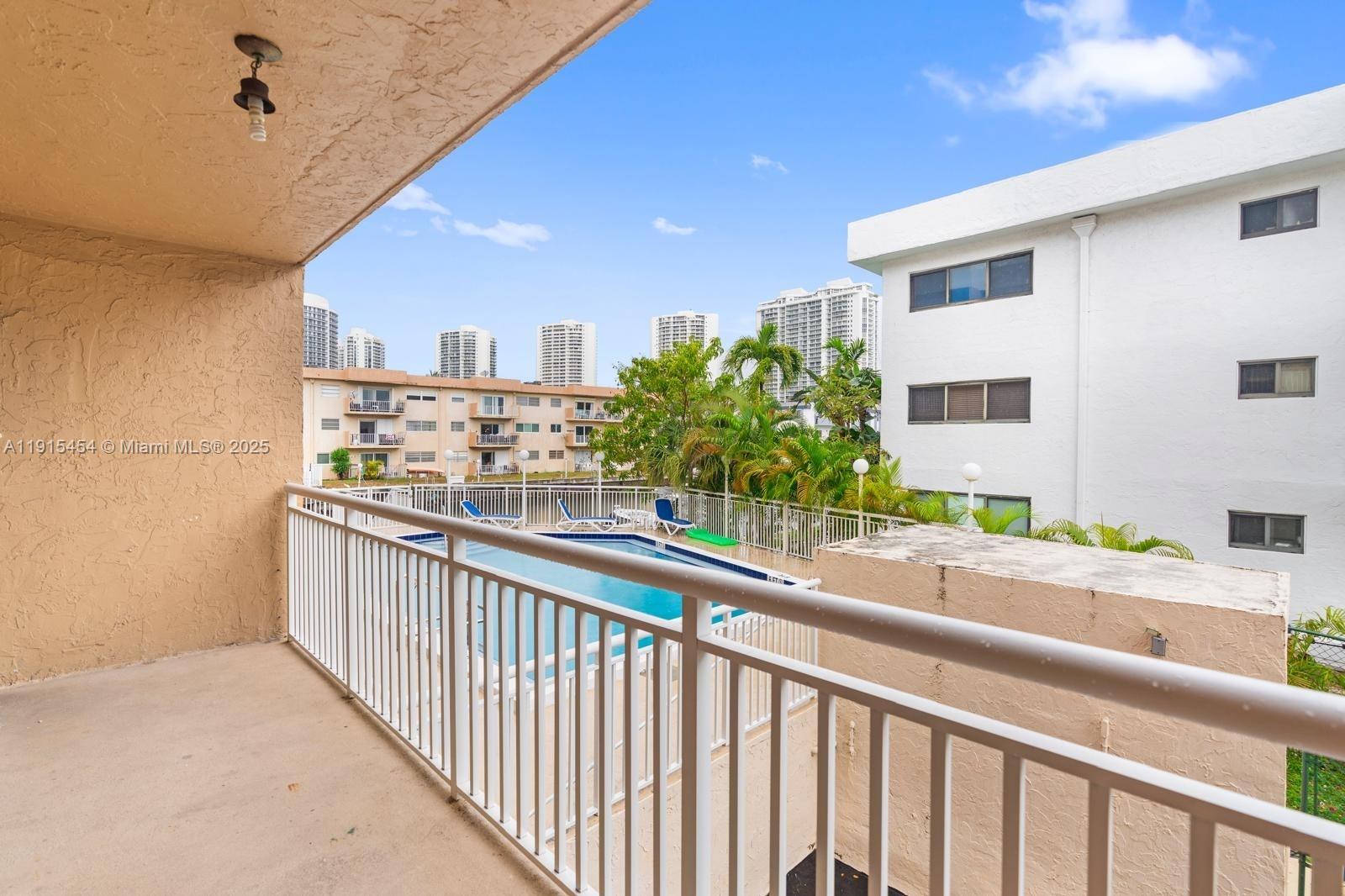 FLORENCE CONDO - Residential