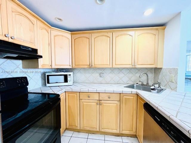 GREENWICH PH I CONDO - Residential