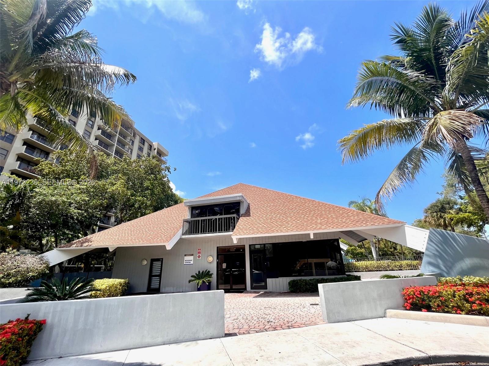 GREENWICH PH I CONDO - Residential