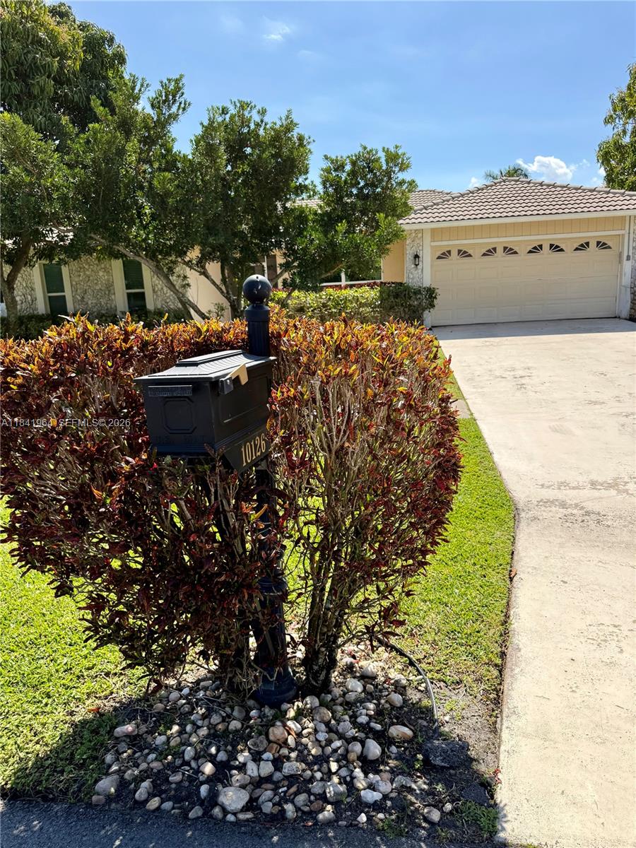 BOCA GREENS 1 - Residential