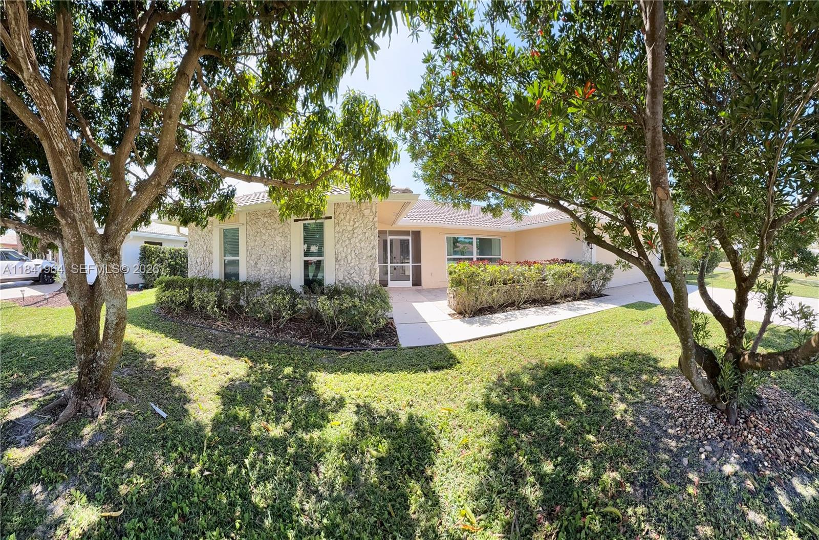 BOCA GREENS 1 - Residential