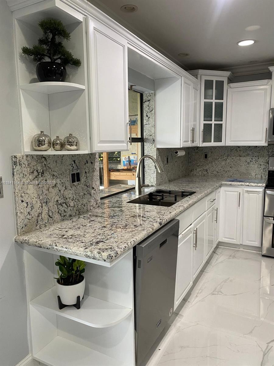 BOCA GREENS 1 - Residential