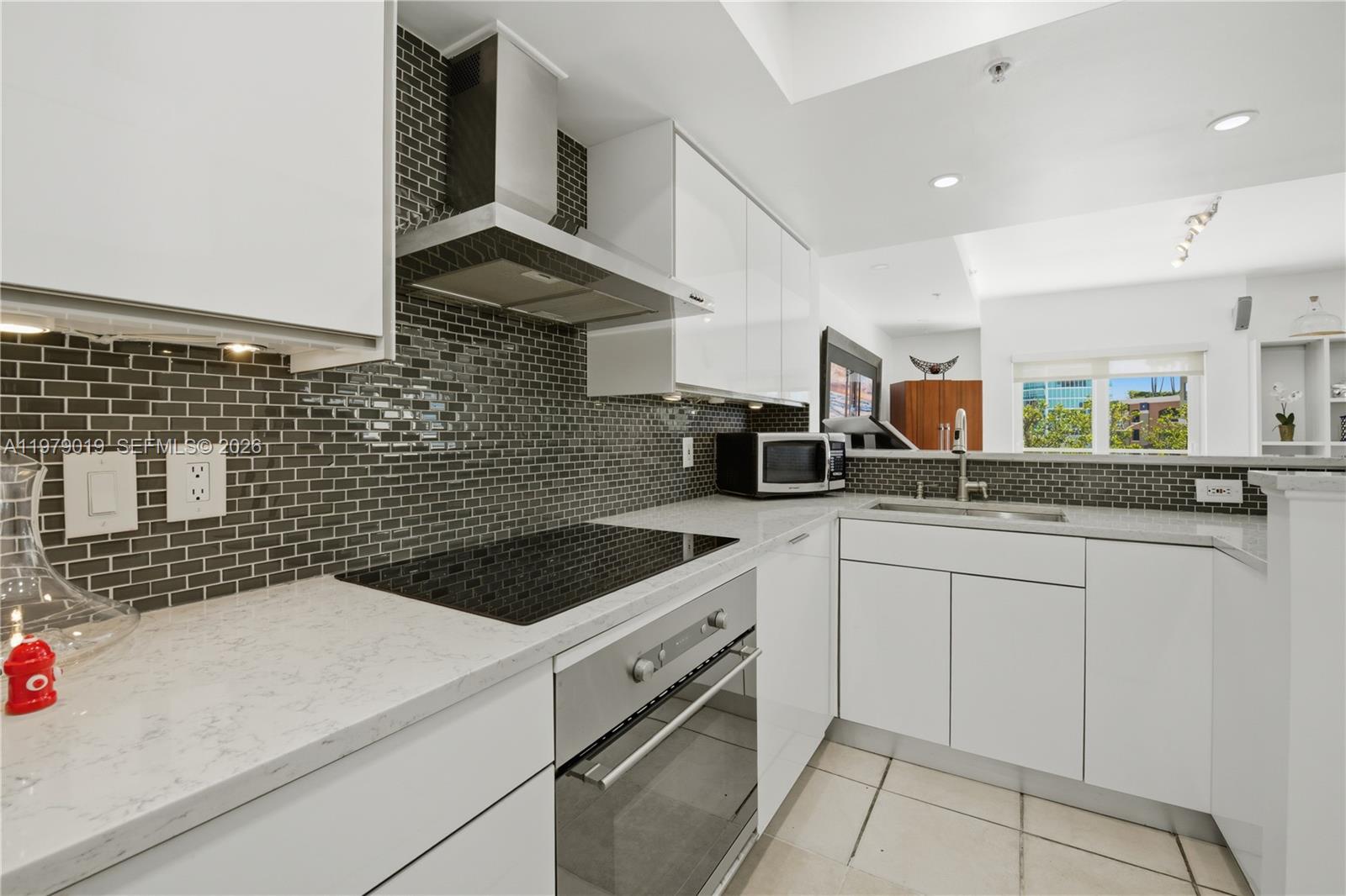 THE COURTS AT SOUTH BEACH - Residential