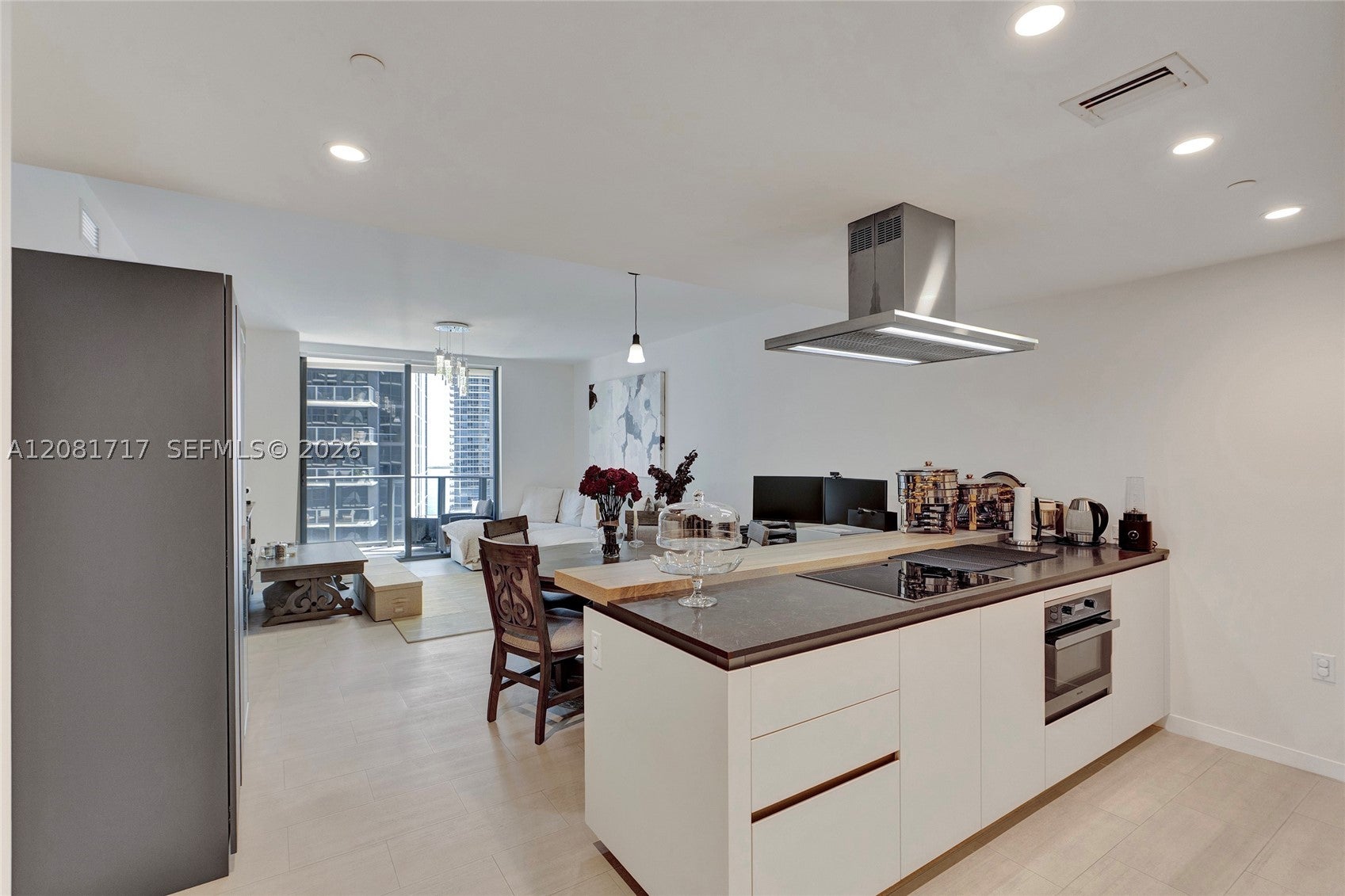 1000 Brickell Plz 3105