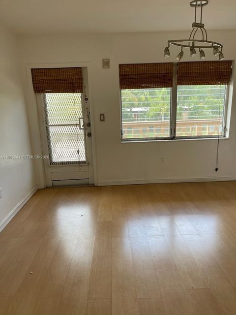 1500 NE 127th St 205 North Miami FL 33161