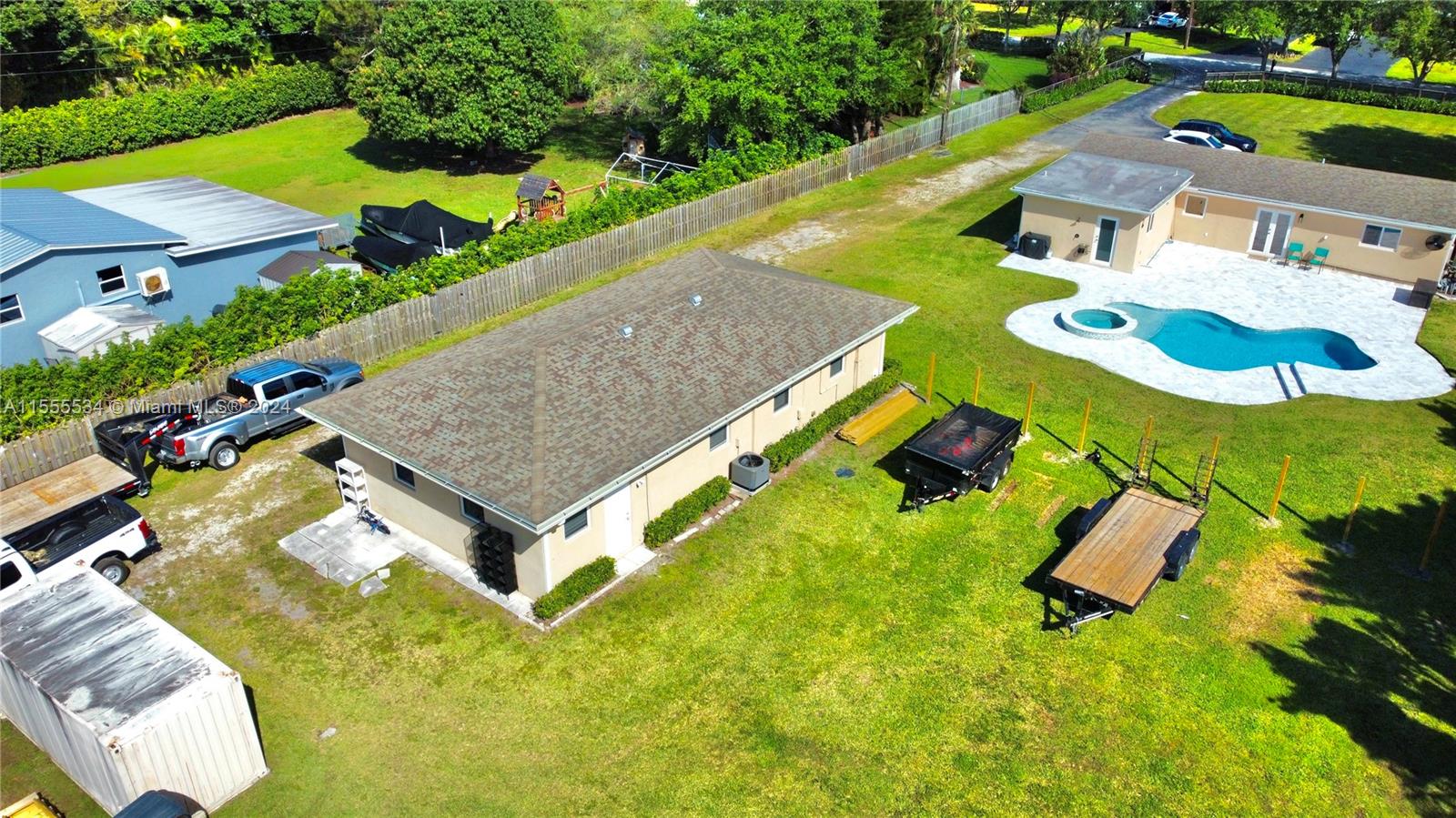 FLA FRUIT LANDS CO - Residential Lease
