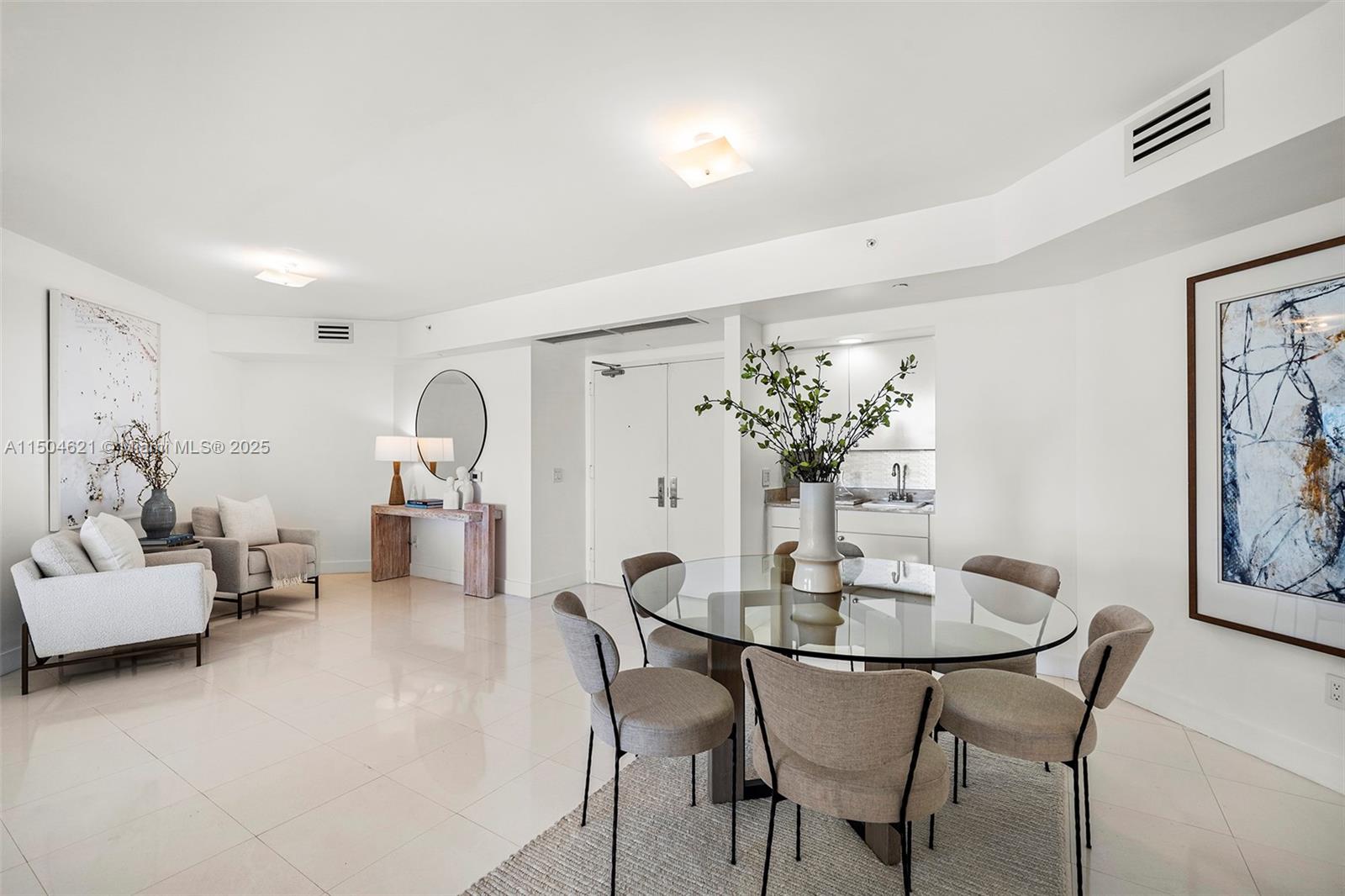 GREEN DIAMOND CONDO - Residential