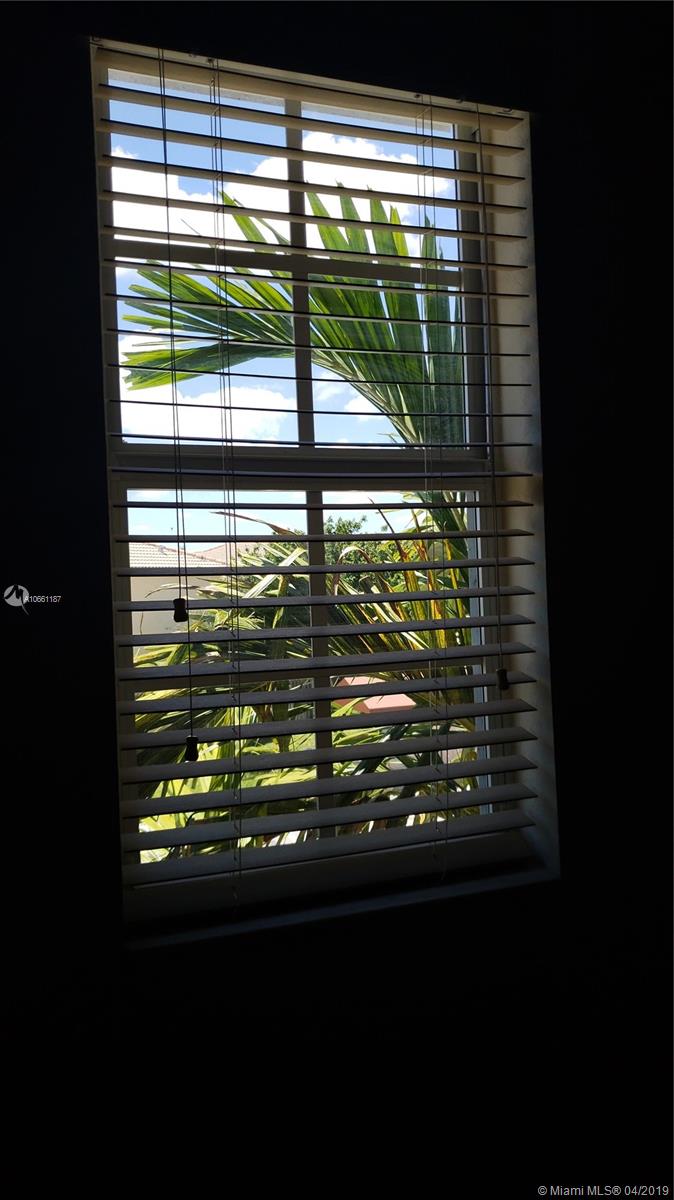 THE SHORES CONDO NO 3 - Residential Lease
