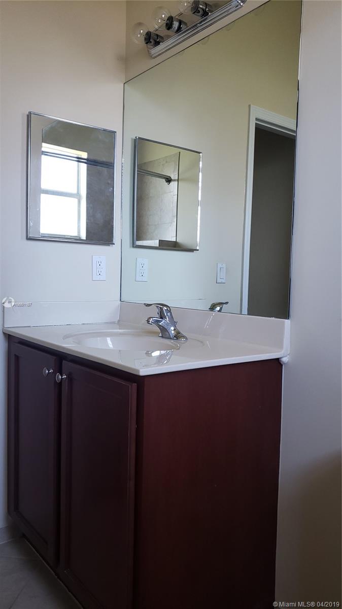 THE SHORES CONDO NO 3 - Residential Lease