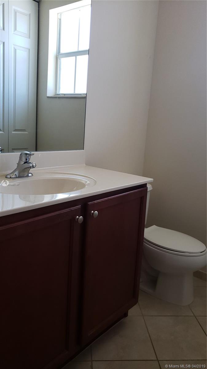 THE SHORES CONDO NO 3 - Residential Lease