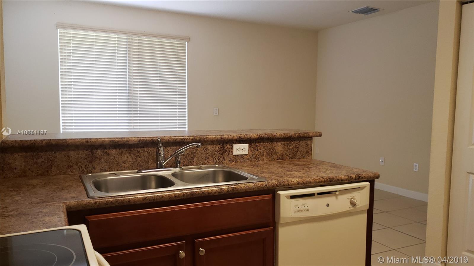 THE SHORES CONDO NO 3 - Residential Lease