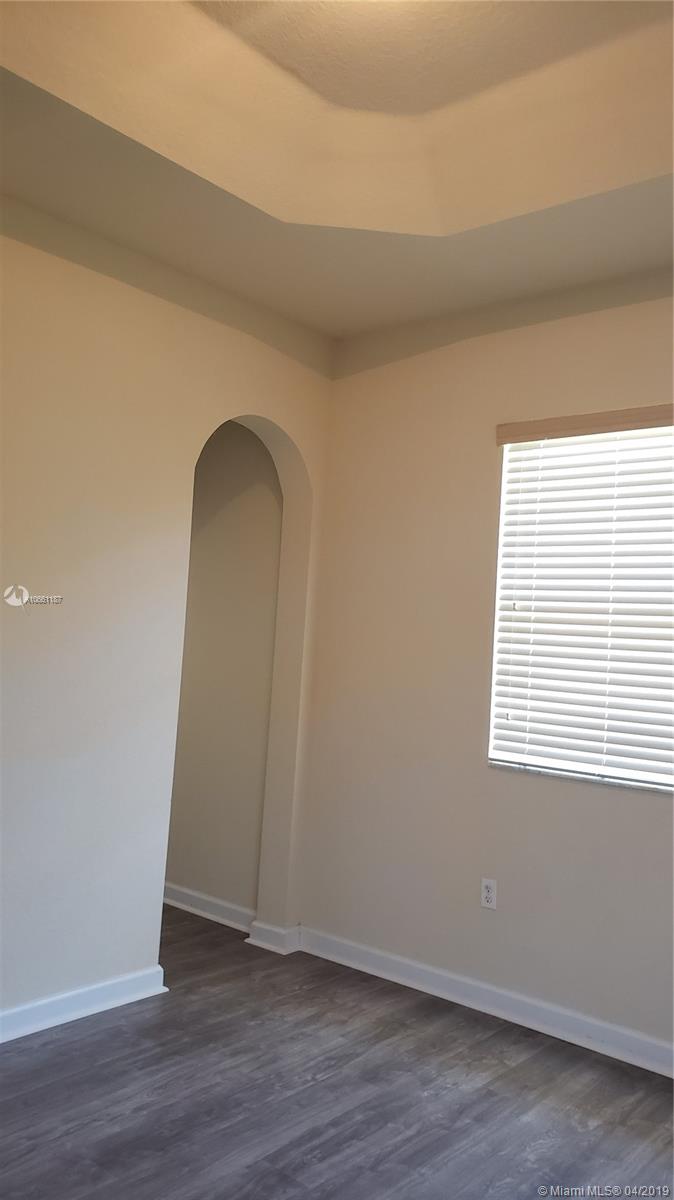 THE SHORES CONDO NO 3 - Residential Lease