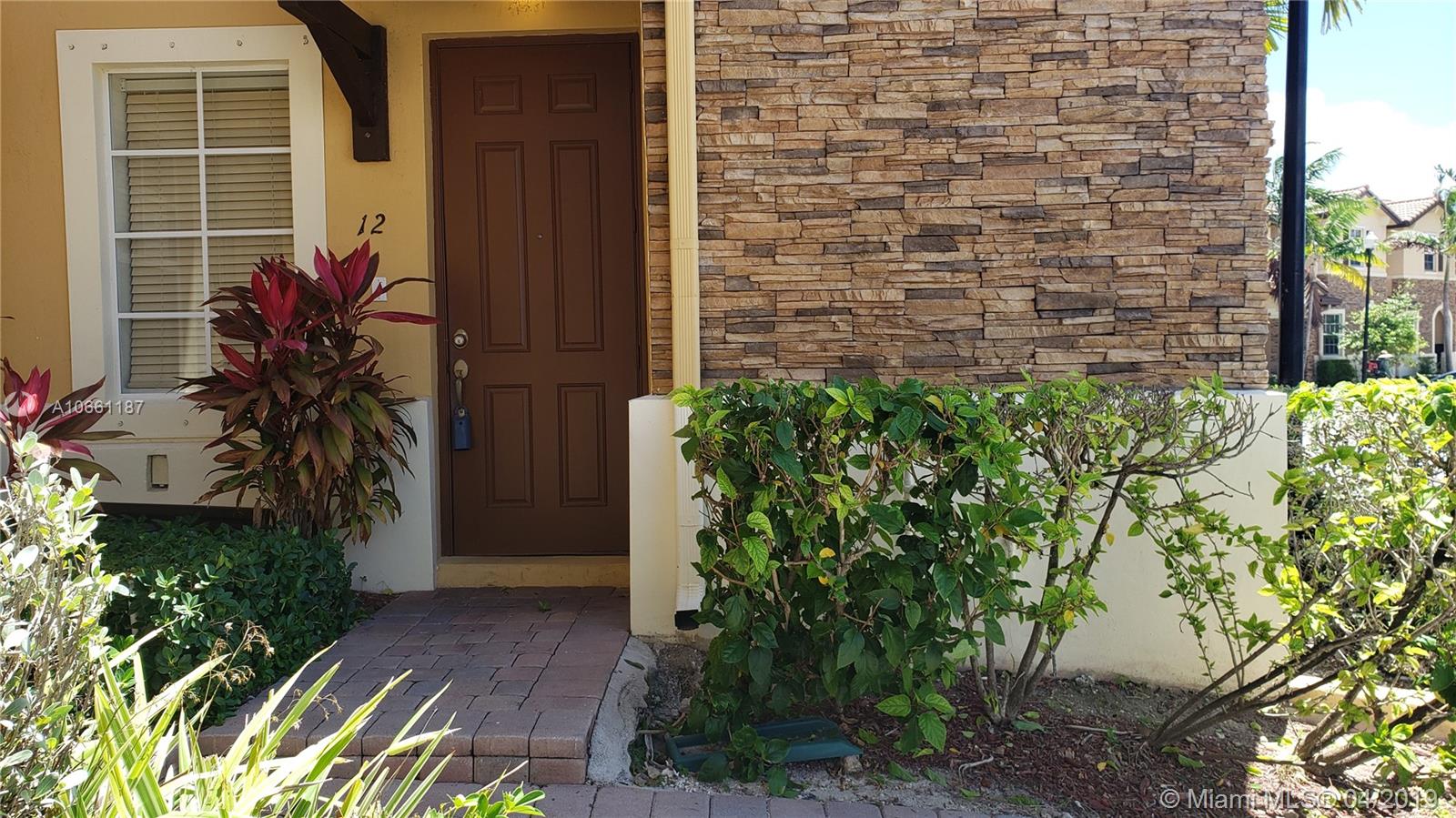 THE SHORES CONDO NO 3 - Residential Lease