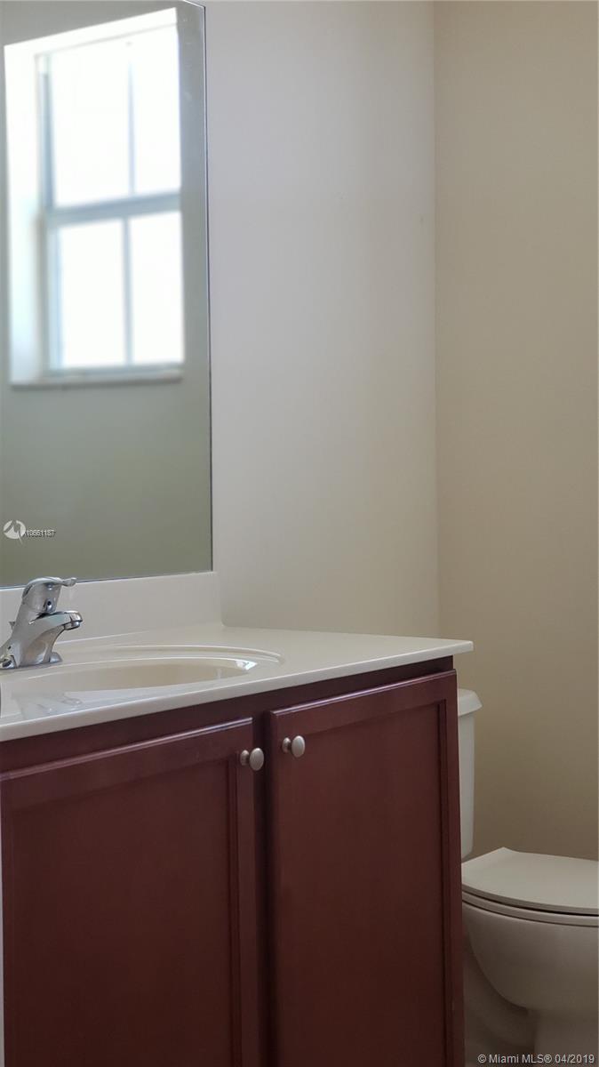 THE SHORES CONDO NO 3 - Residential Lease