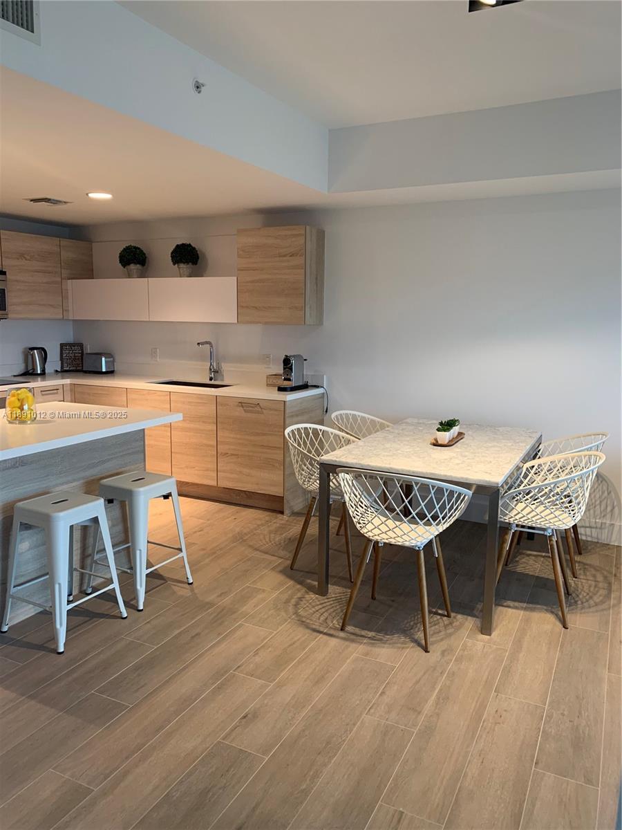 THE HARBOUR SOUTH CONDO - Residential Lease