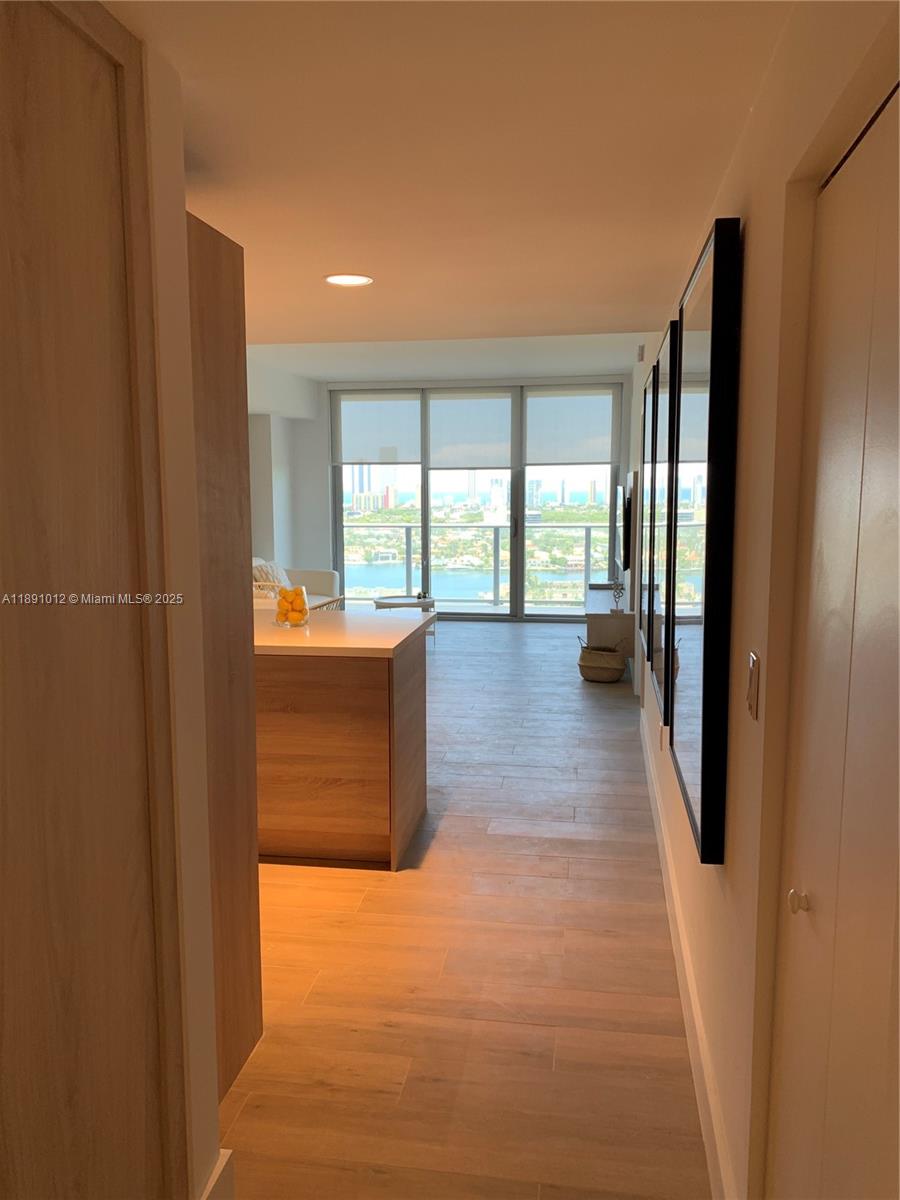 THE HARBOUR SOUTH CONDO - Residential Lease