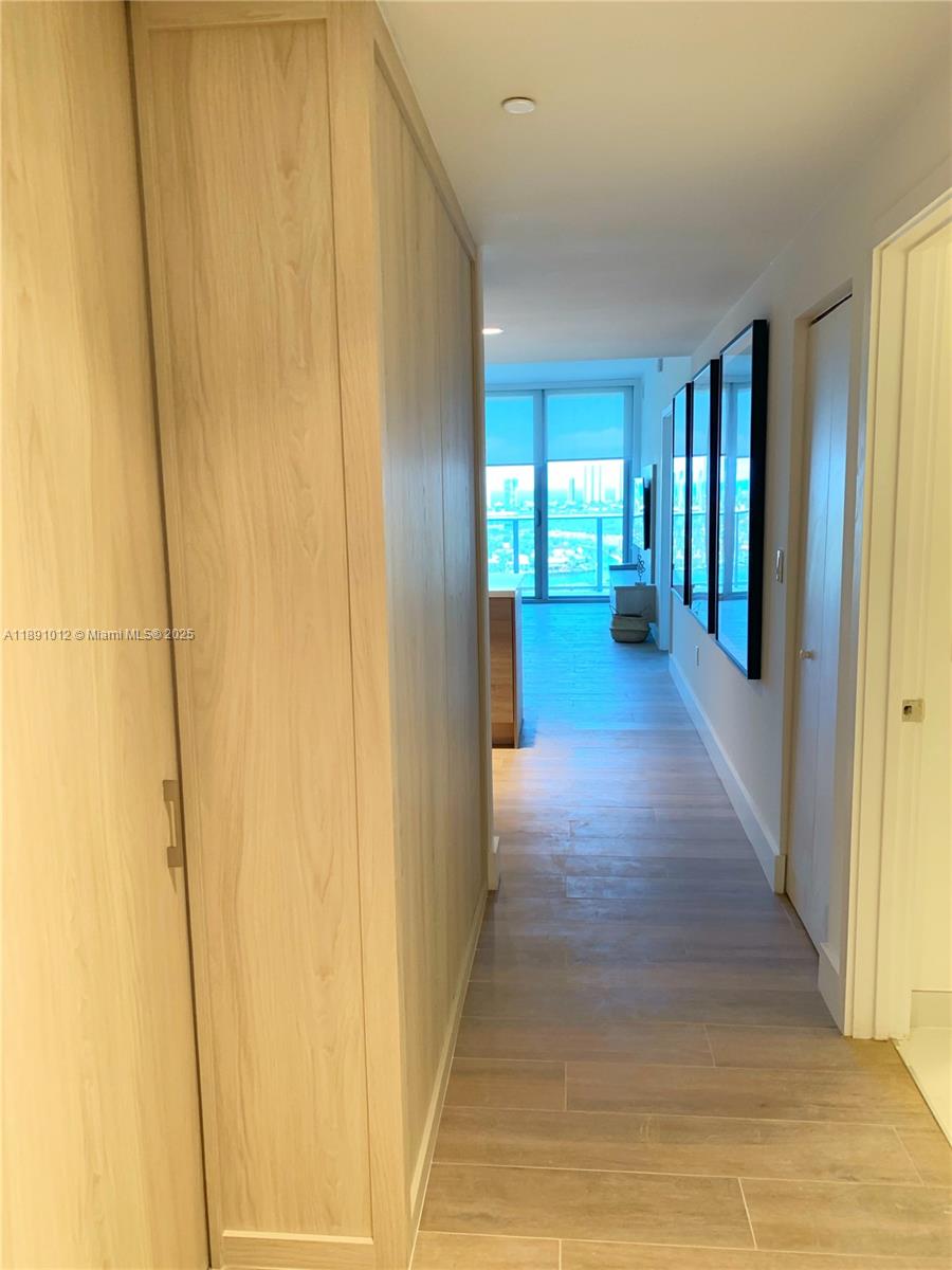 THE HARBOUR SOUTH CONDO - Residential Lease