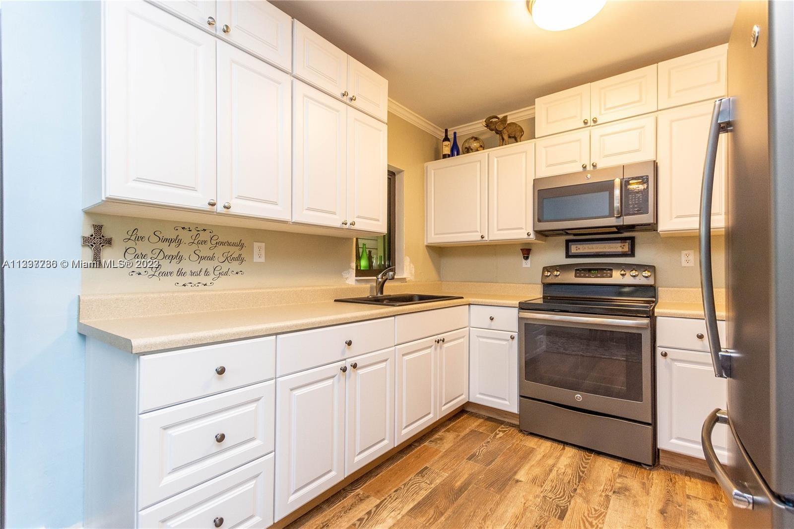 CC ESTATES SEC 2 REV PL - Residential Lease